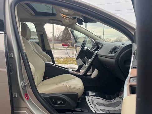 Used 2016 Volvo S60 T5 Inscription Platinum w/ Climate Package image 17