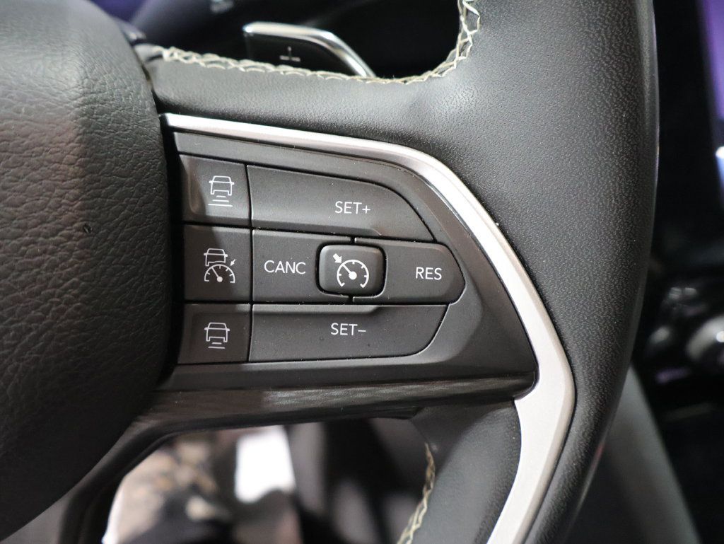Certified 2023 Jeep Grand Cherokee Altitude AWD/4WD image 32
