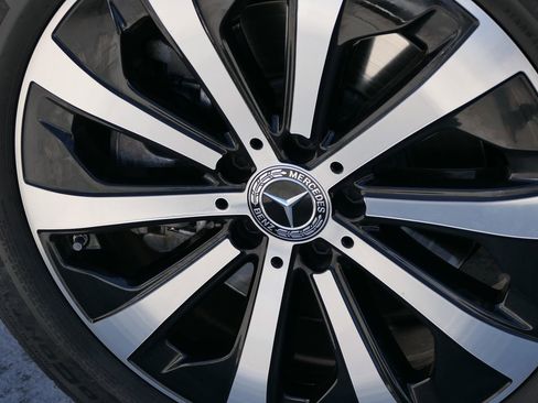 Used 2022 Mercedes-Benz GLA 250 image 11