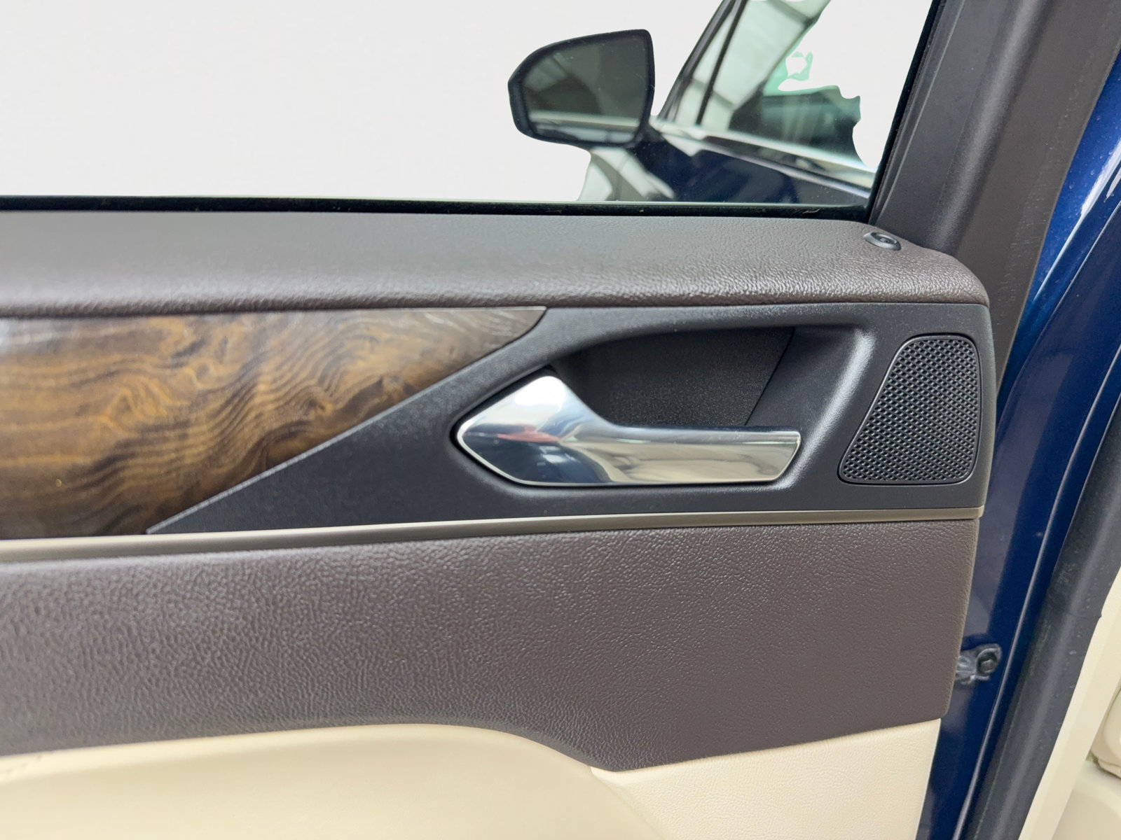 Used 2019 Lincoln MKC Reserve FWD image 42