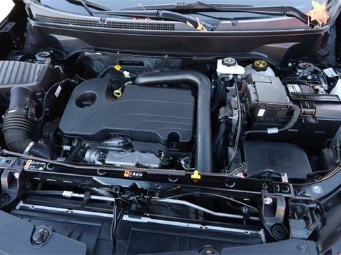 Used 2024 Chevrolet Equinox LT image 27