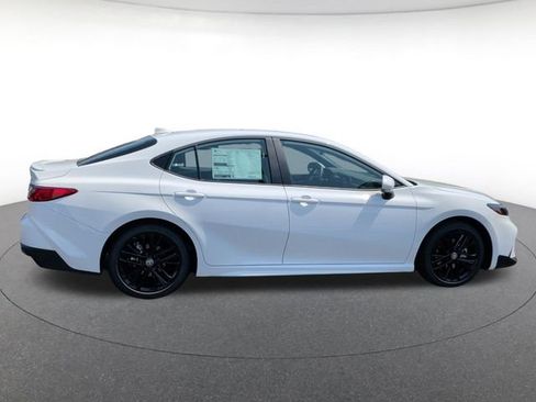 New 2026 Toyota Camry SE FWD image 7