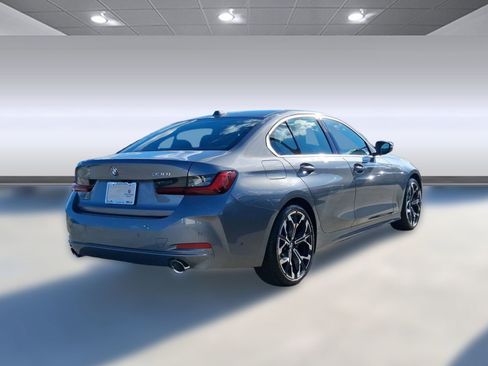Used 2026 BMW 330i Sedan w/ Premium Package image 8