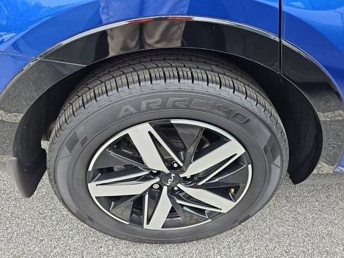 Used 2022 Kia Sorento EX image 10