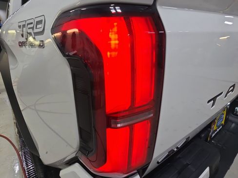 Used 2025 Toyota Tacoma TRD Off-Road image 35