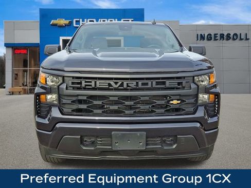 Used 2022 Chevrolet Silverado 1500 Custom image 3