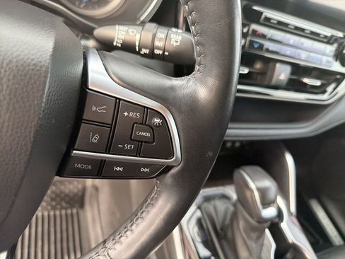 Certified 2021 Toyota Highlander Limited FWD image 18