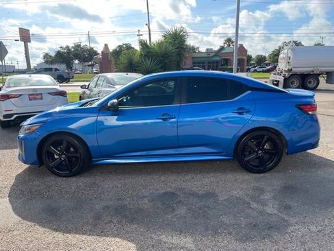 Used 2024 Nissan Sentra SR w/ SR Premium Package image 3