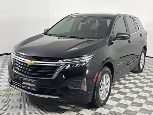 Used 2022 Chevrolet Equinox LT w/ Driver Convenience Package image 11