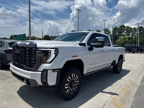 Used 2024 GMC Sierra 2500 Denali Ultimate AWD/4WD image 1