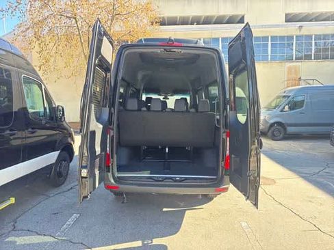 Used 2025 Mercedes-Benz Sprinter 2500 image 5
