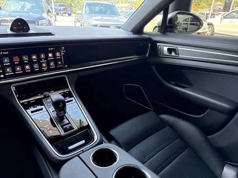 Used 2023 Porsche Panamera Platinum Edition image 42
