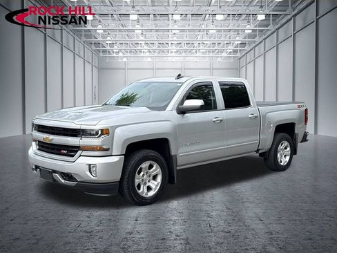 Used 2018 Chevrolet Silverado 1500 LT w/ All Star Edition AWD/4WD image 3