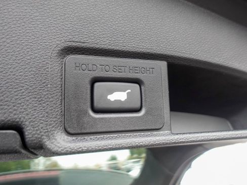 Certified 2025 Acura RDX w/ Technology Package image 29