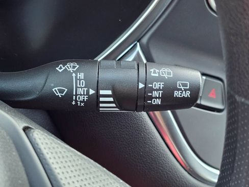 Used 2021 Chevrolet Blazer LT FWD image 24