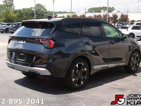 Certified 2026 Kia Sportage SX FWD image 7