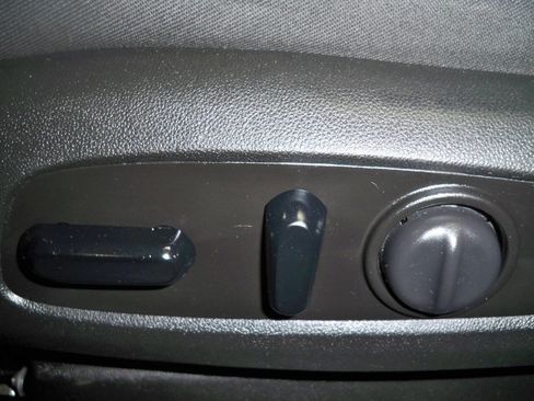 Used 2021 Chevrolet Equinox LT image 8