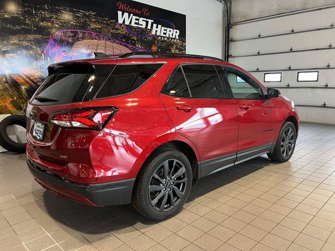 Used 2024 Chevrolet Equinox RS AWD/4WD image 7