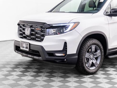 Used 2025 Honda Ridgeline TrailSport image 39