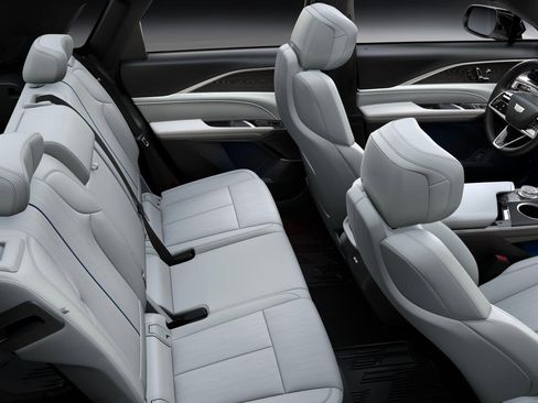 New 2025 Cadillac Lyriq Luxury image 35