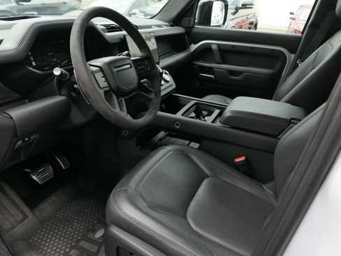 Used 2023 Land Rover Defender 110 V8 AWD/4WD image 12
