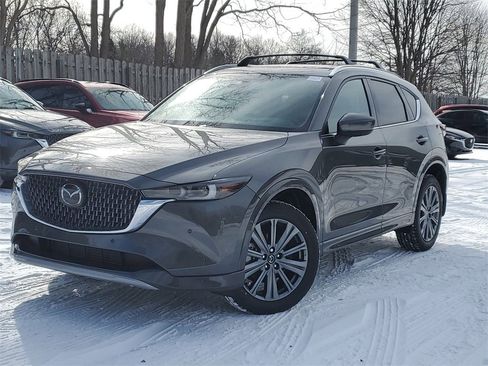 New 2025 MAZDA CX-5 Signature image 32