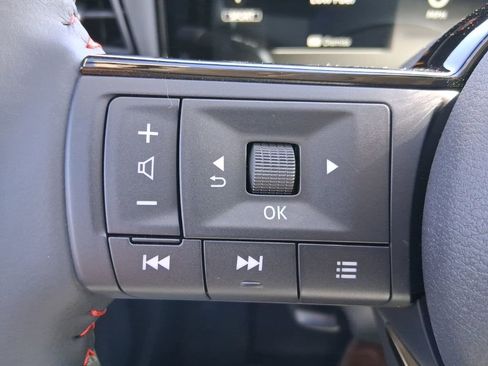 New 2026 Nissan Kicks SR w/ Cold Weather Package AWD/4WD image 11
