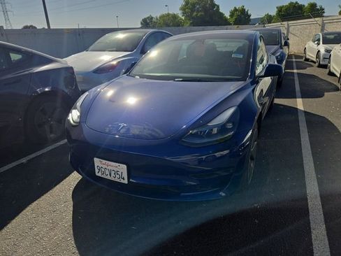 Used 2023 Tesla Model 3 Standard Range RWD image 3