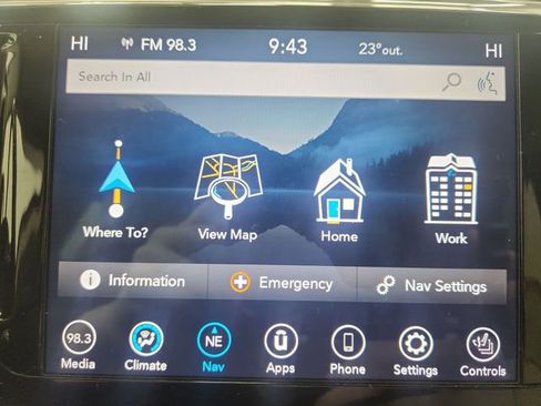 Used 2020 Chrysler Pacifica Touring-L Plus w/ Tire & Wheel Group image 20