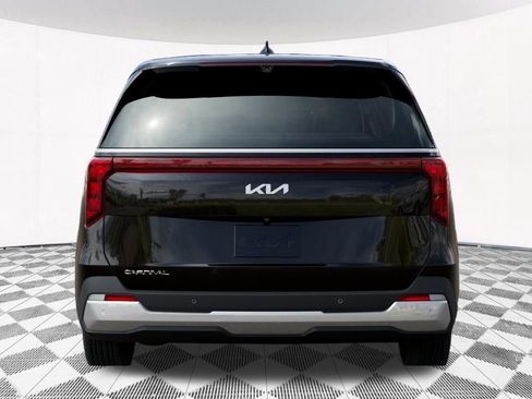 New 2026 Kia Carnival EX FWD image 18
