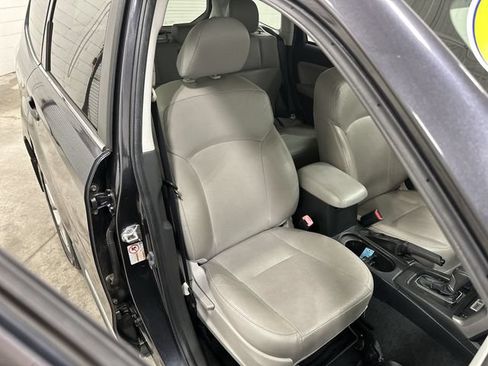 Used 2015 Subaru Forester 2.5i Touring w/ Eyesight & Navigation System AWD/4WD image 18