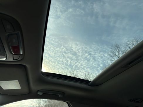 Used 2024 Kia Telluride EX image 18