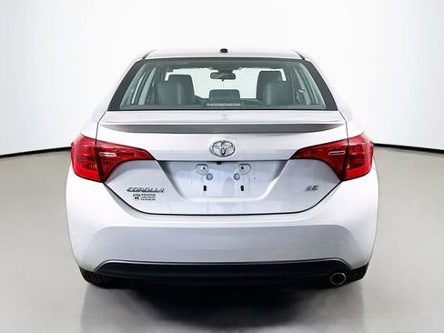 Used 2017 Toyota Corolla SE w/ SE Premium Package image 5