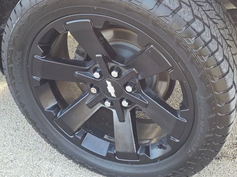 Used 2015 Chevrolet Silverado 1500 LTZ image 18