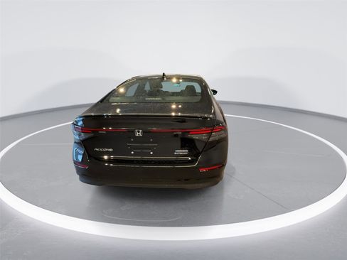 Used 2023 Honda Accord Sport image 7
