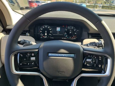 New 2025 Land Rover Discovery Sport S image 29