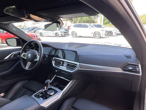 Used 2022 BMW M4 Competition w/ Executive Package RWD image 21
