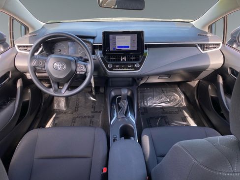 Used 2025 Toyota Corolla LE FWD image 10