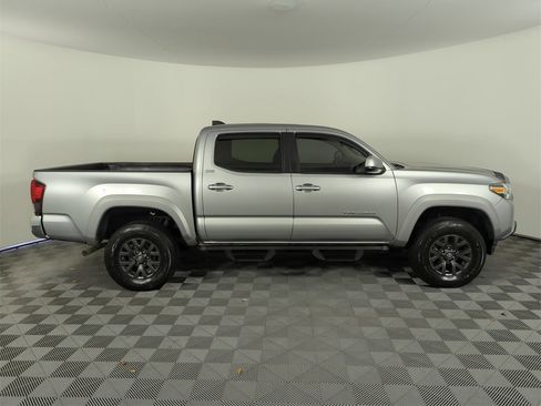 Used 2021 Toyota Tacoma SR5 image 8
