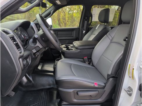 New 2026 RAM 2500 Tradesman w/ Chrome Appearance Group image 10