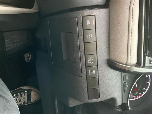 Used 2023 Toyota Camry LE image 33