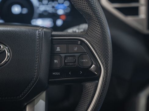 Used 2024 Toyota Tundra Platinum image 37