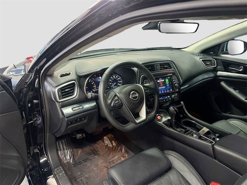Used 2023 Nissan Maxima Platinum w/ Sport Mat Group image 9