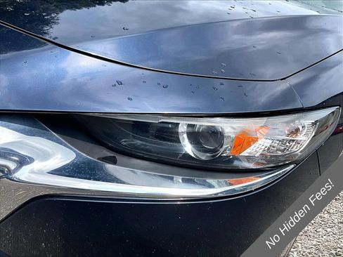 Used 2020 MAZDA MAZDA3 Sedan w/ Select Package FWD image 22
