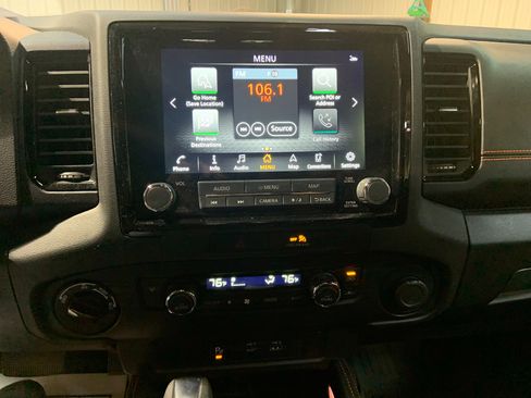 Used 2022 Nissan Frontier PRO-4X w/ Technology Package image 15