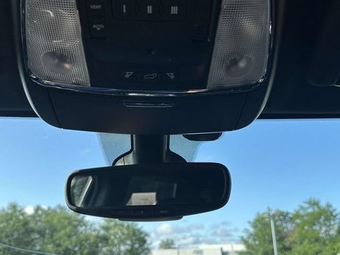 Used 2019 Jeep Grand Cherokee Limited AWD/4WD image 33