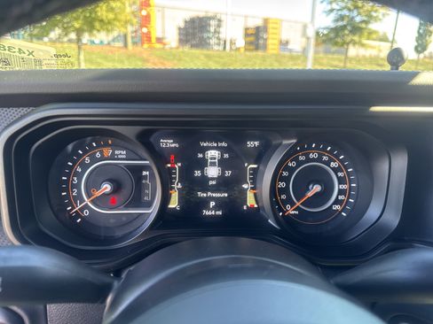 Certified 2025 Jeep Gladiator Rubicon w/ Convenience Group image 21