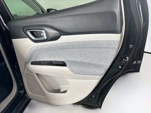 Used 2022 Jeep Compass Latitude image 28