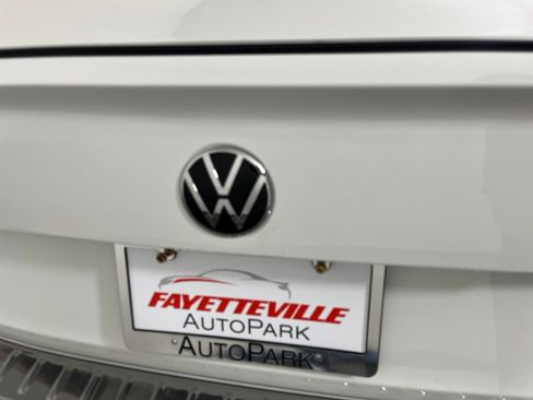 Used 2023 Volkswagen Jetta GLI Autobahn FWD image 7
