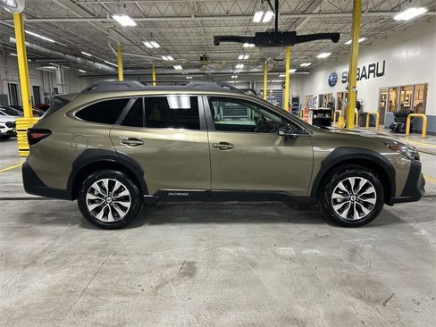Certified 2025 Subaru Outback Limited image 9
